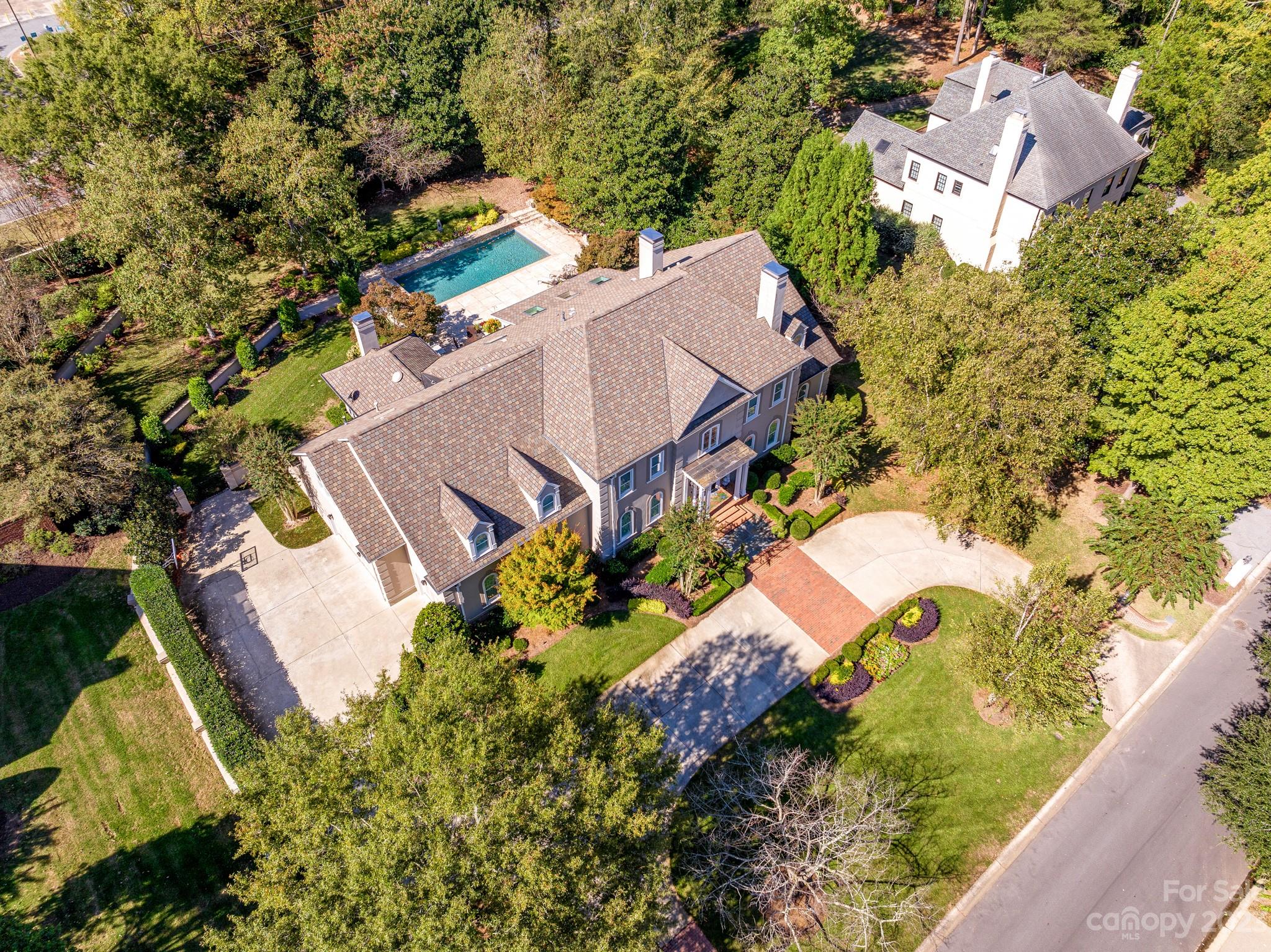 Seven Eagles - Residential