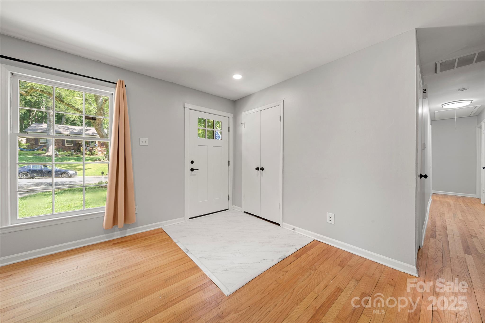 6215 Cross Creek Lane