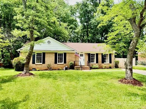 6215 Cross Creek Lane Charlotte NC 28212
