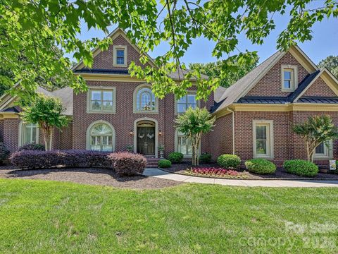 Photo of 17146 Harcombe Drive, Charlotte, NC 28277 (MLS # 4382338)