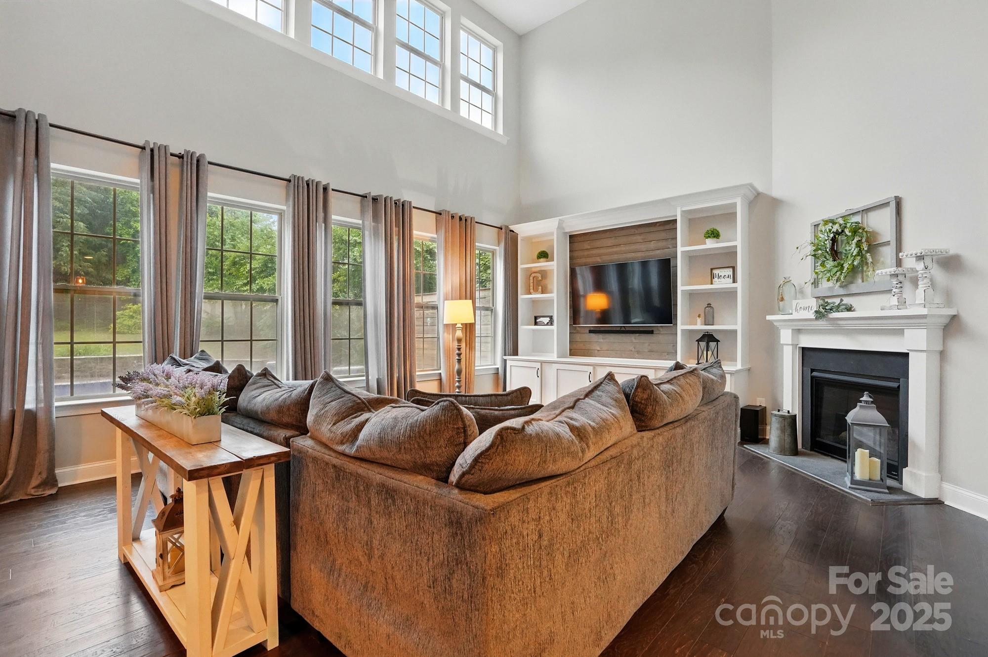 5105 Paisano Lane