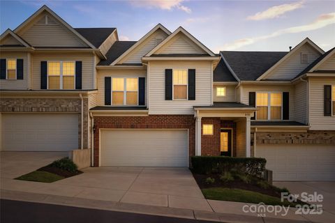 2541 Royal York Avenue Charlotte NC 28210