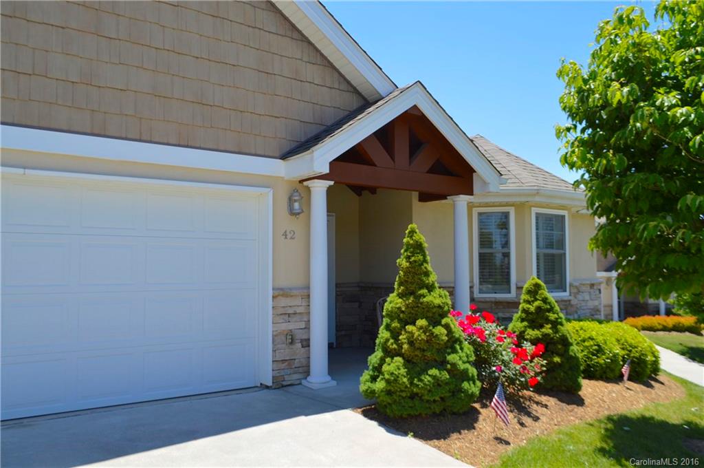 Vistas At Castle Creek - Residential