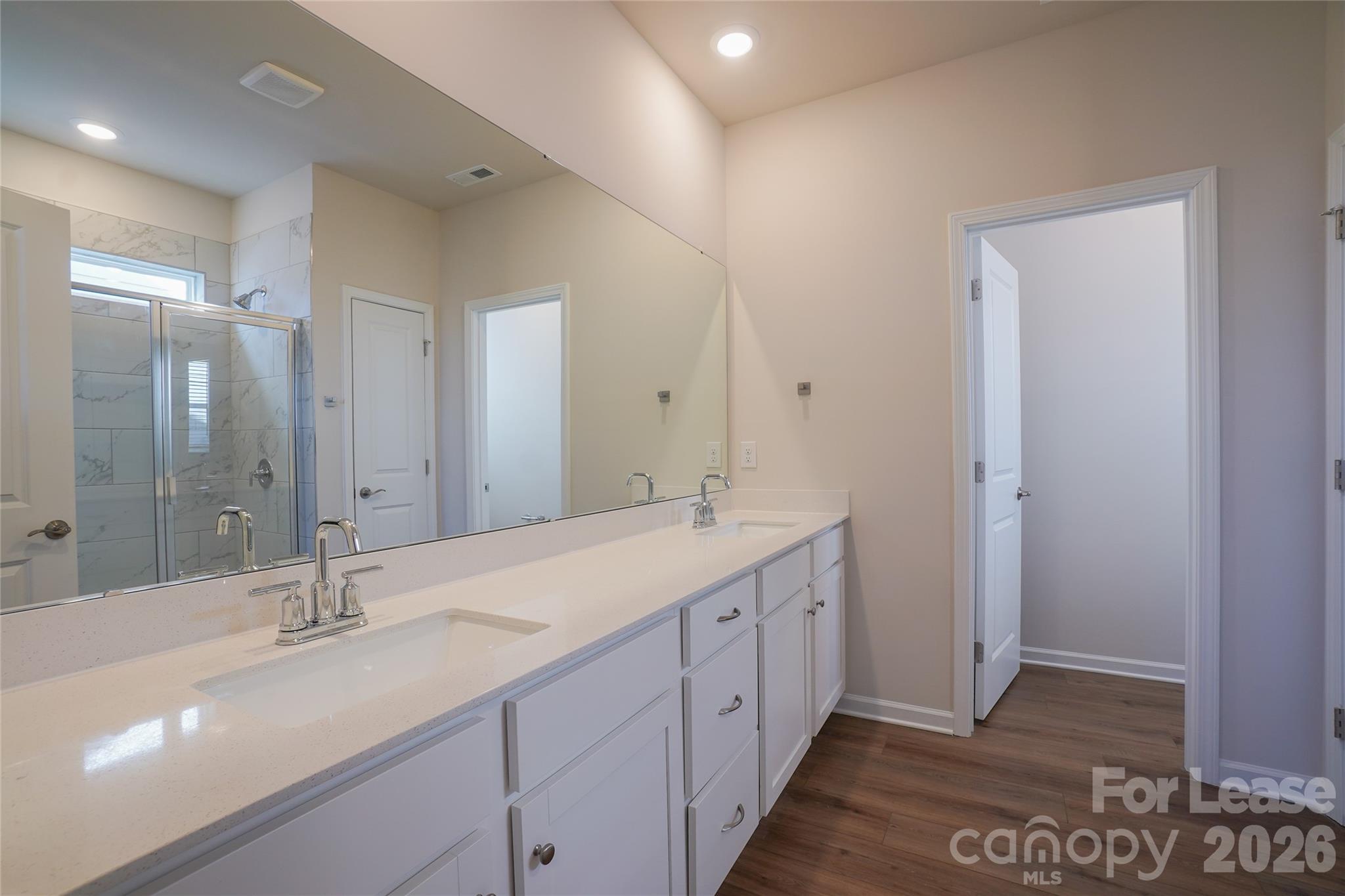 Redhawk - Residential Lease