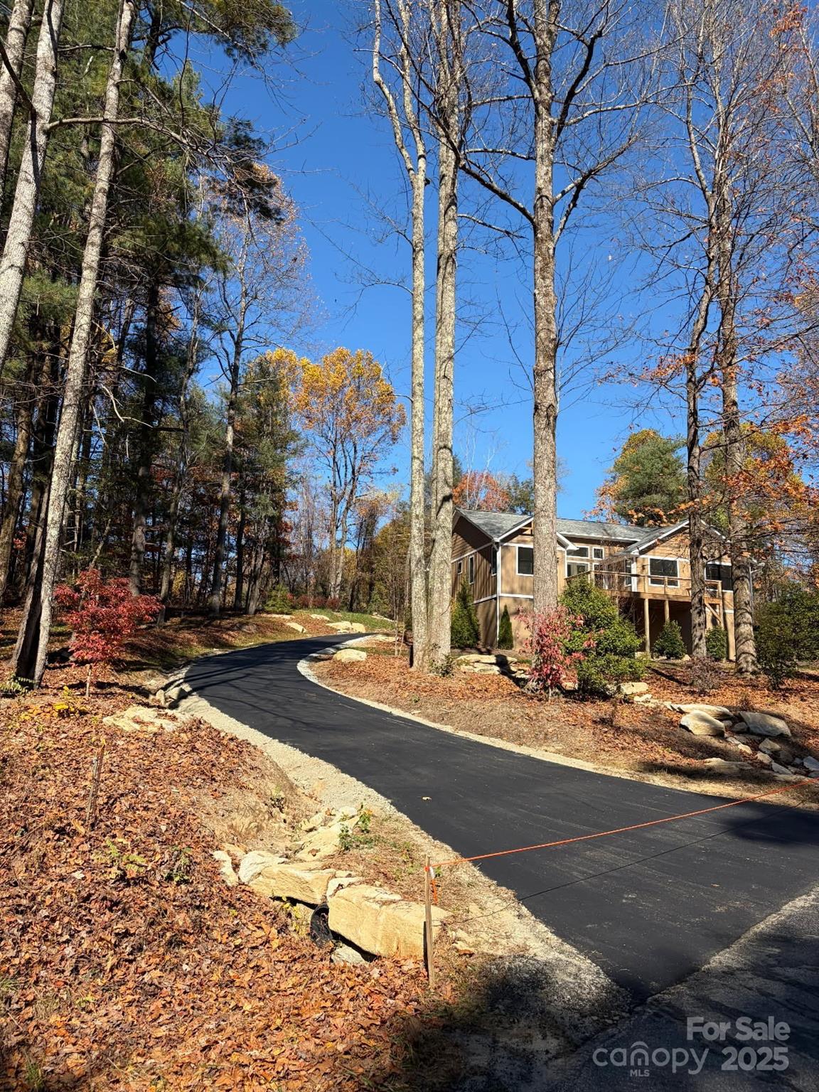 654 Hollybrook Drive