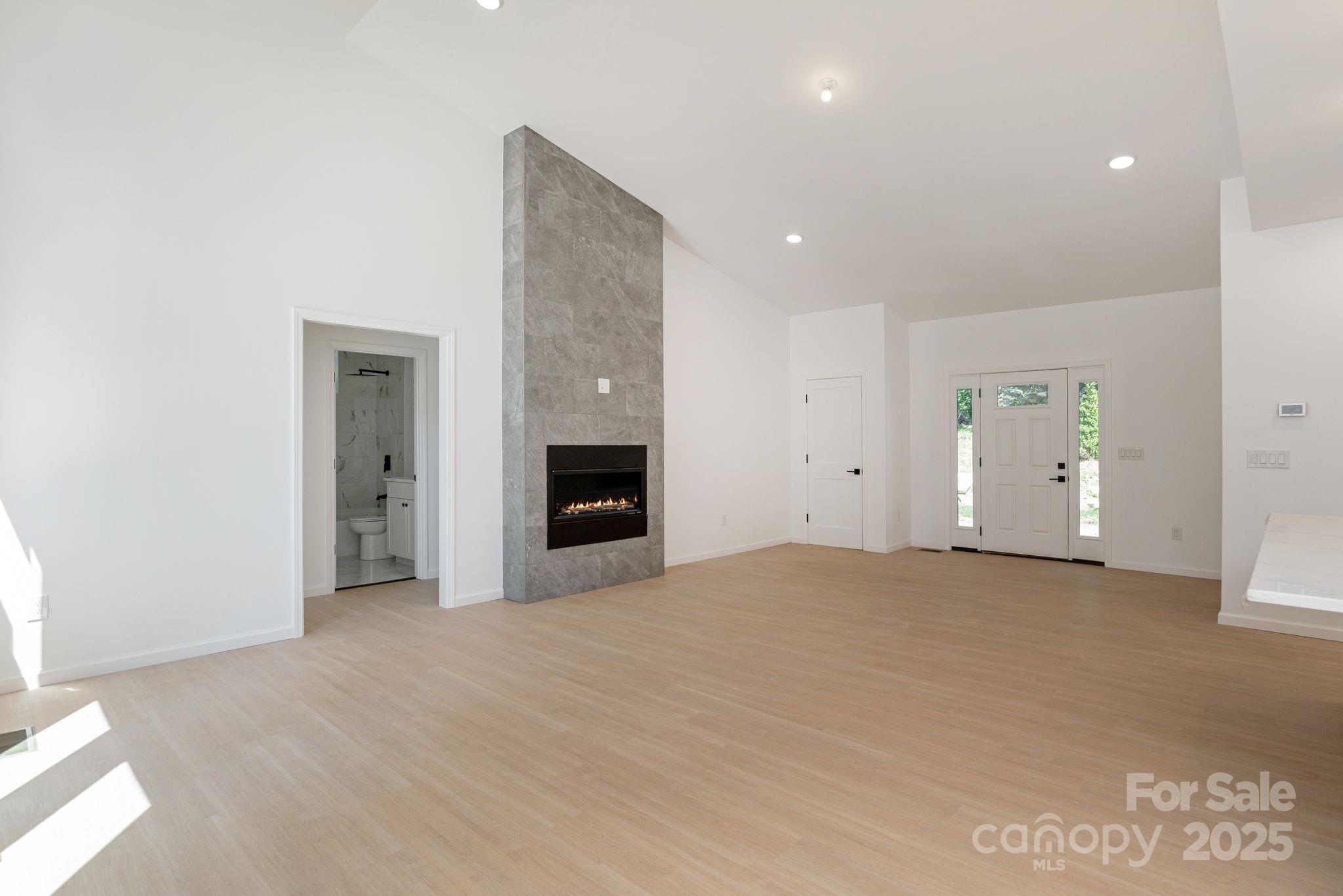 654 Hollybrook Drive