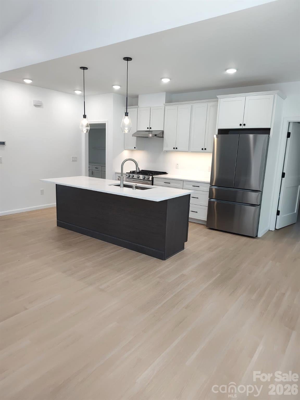 654 Hollybrook Drive