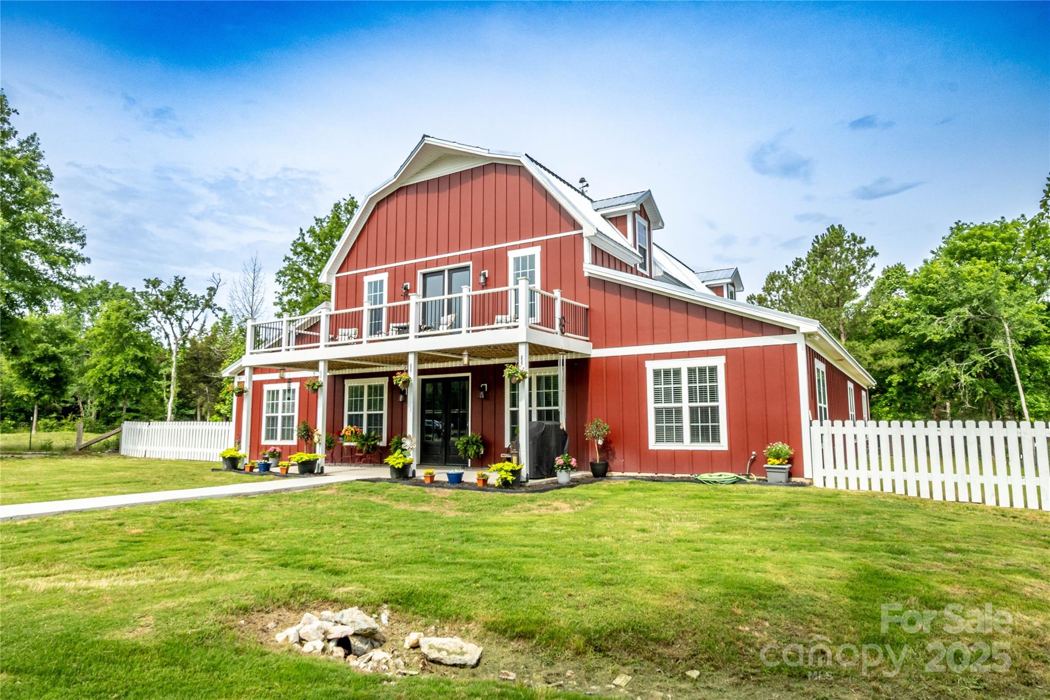 925 Hamilton Road