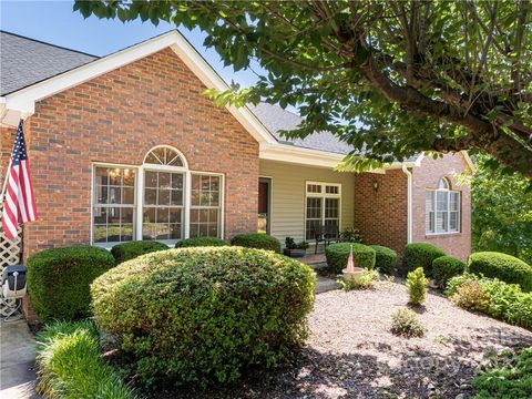 A home in Hendersonville