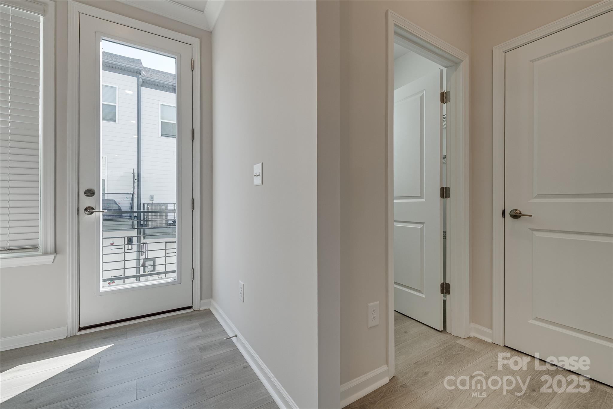 Hudson Oaks Townhomes - Residential Lease