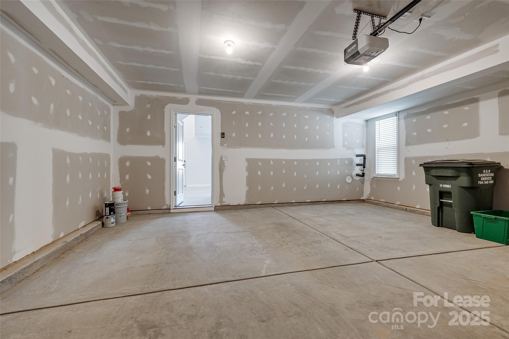 Hudson Oaks Townhomes - Residential Lease