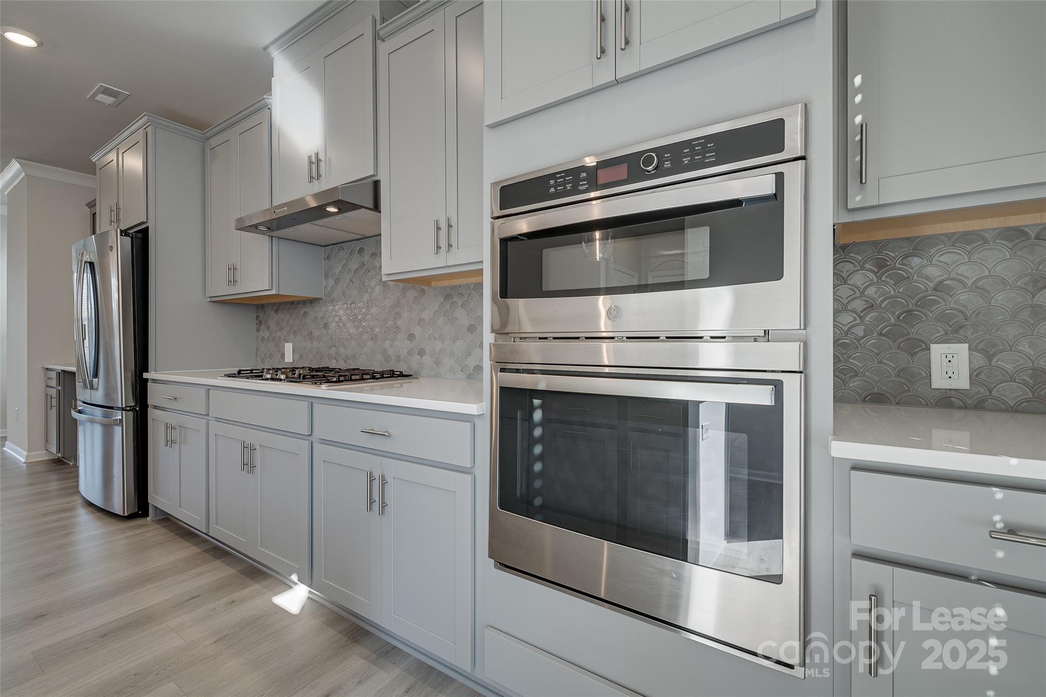 Hudson Oaks Townhomes - Residential Lease