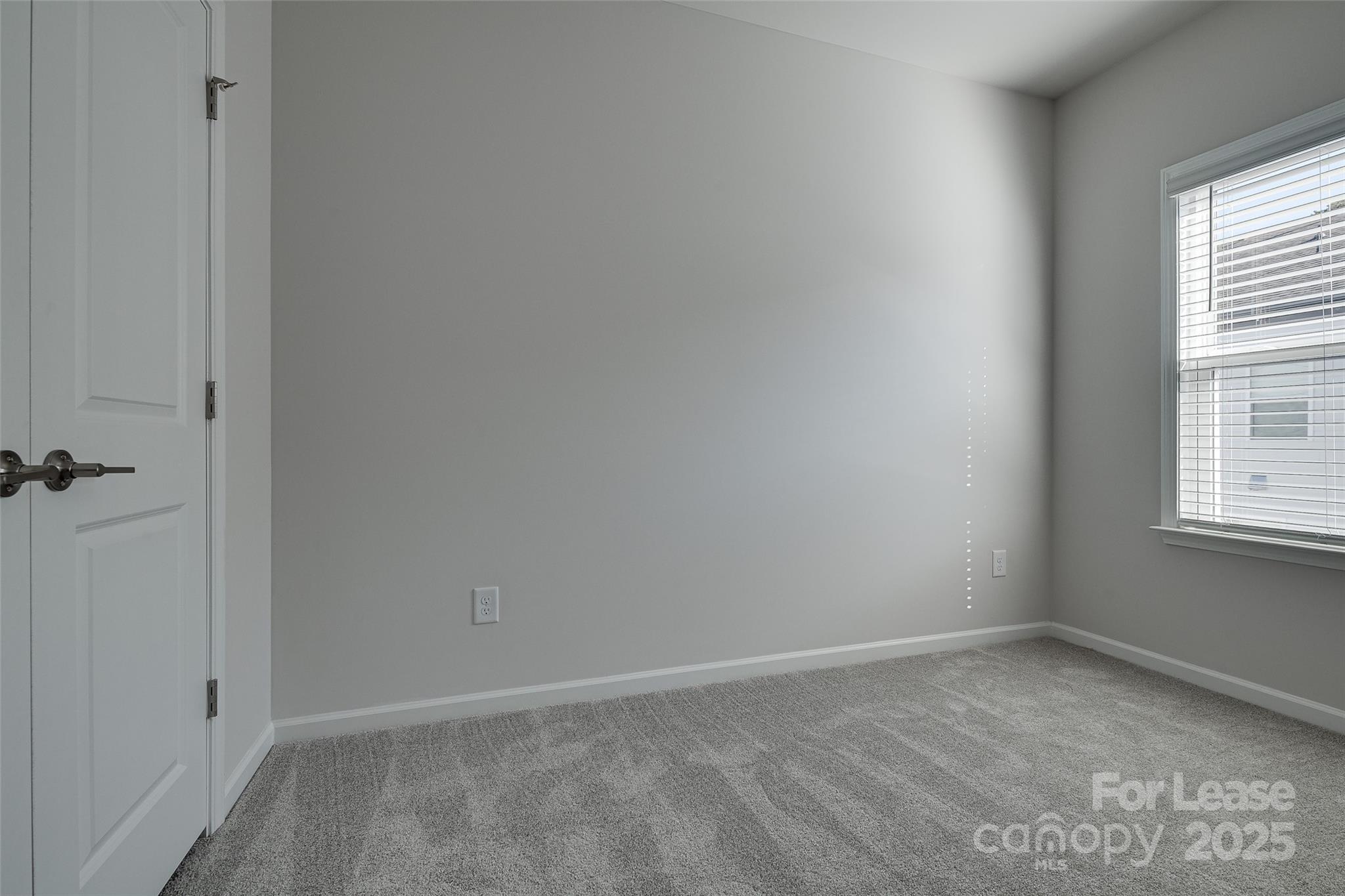 Hudson Oaks Townhomes - Residential Lease