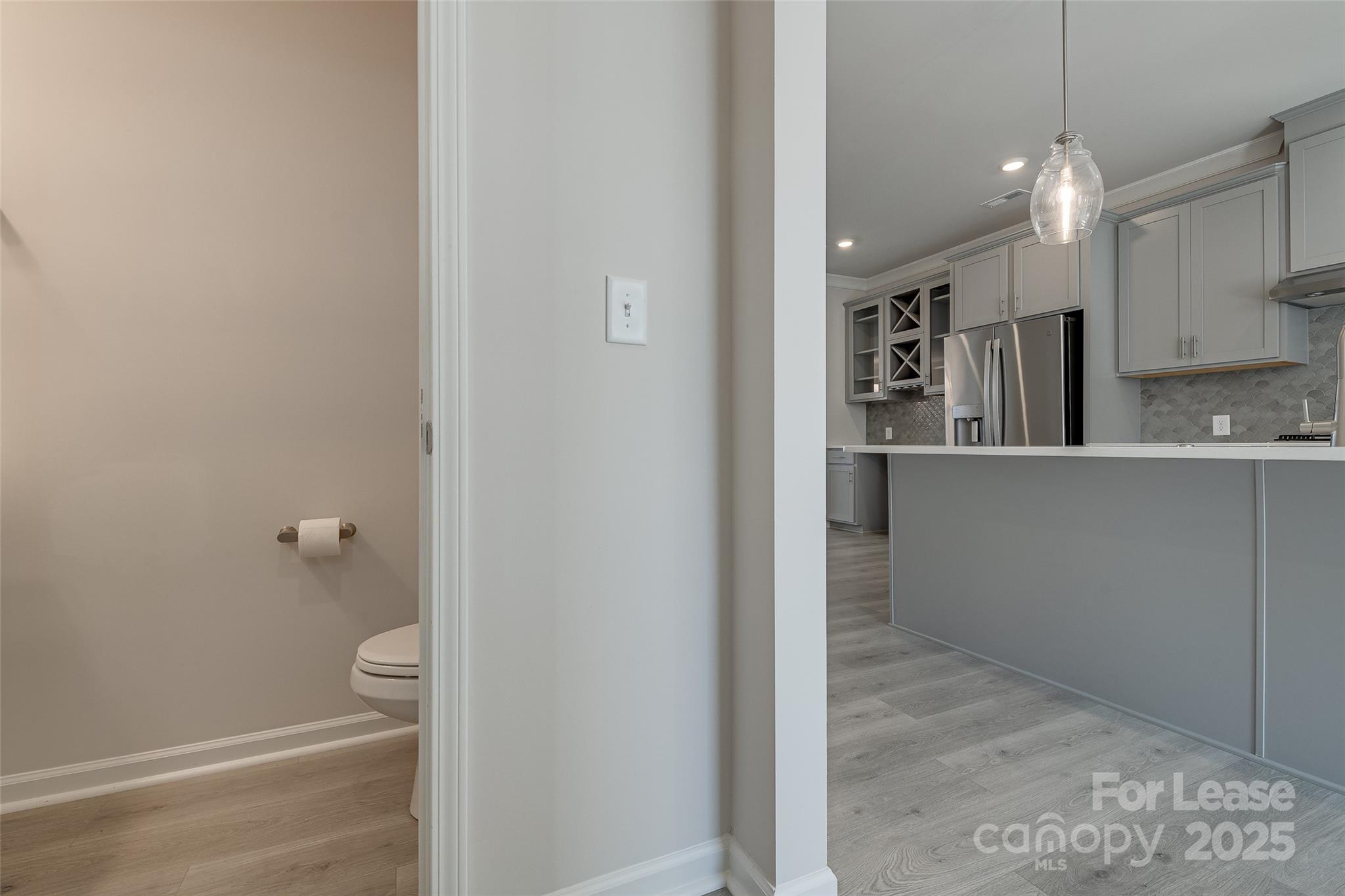 Hudson Oaks Townhomes - Residential Lease