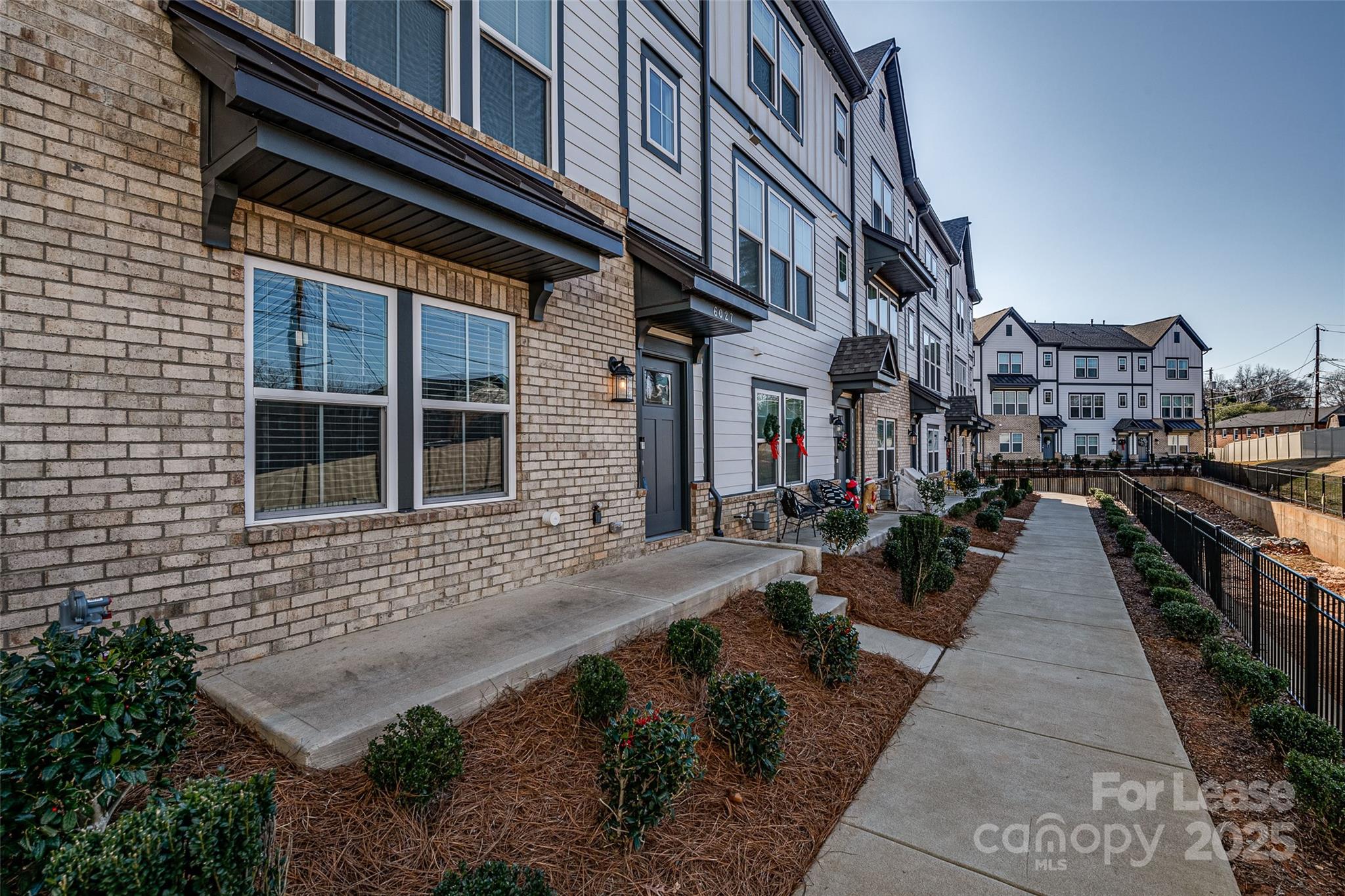 Hudson Oaks Townhomes - Residential Lease