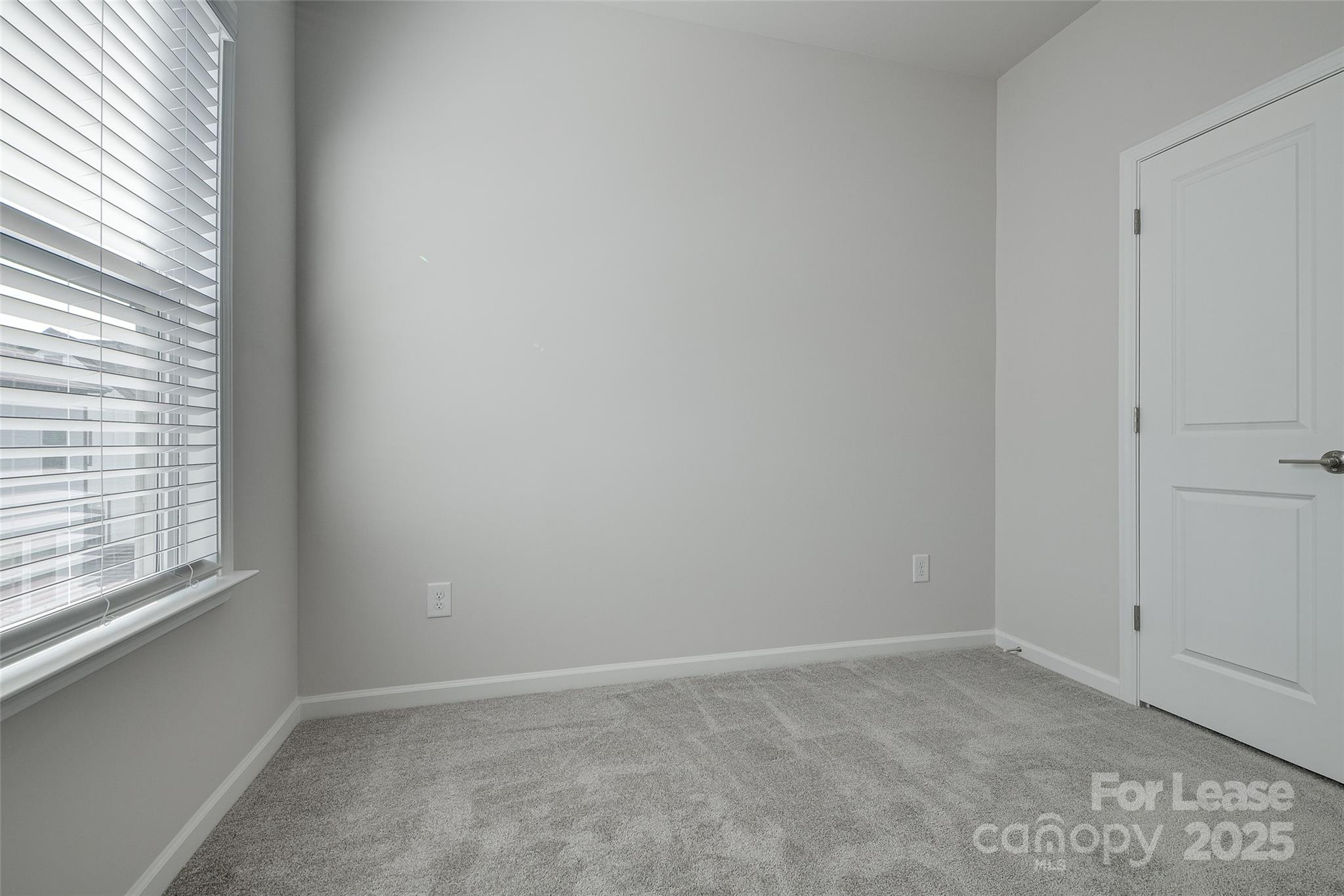 Hudson Oaks Townhomes - Residential Lease