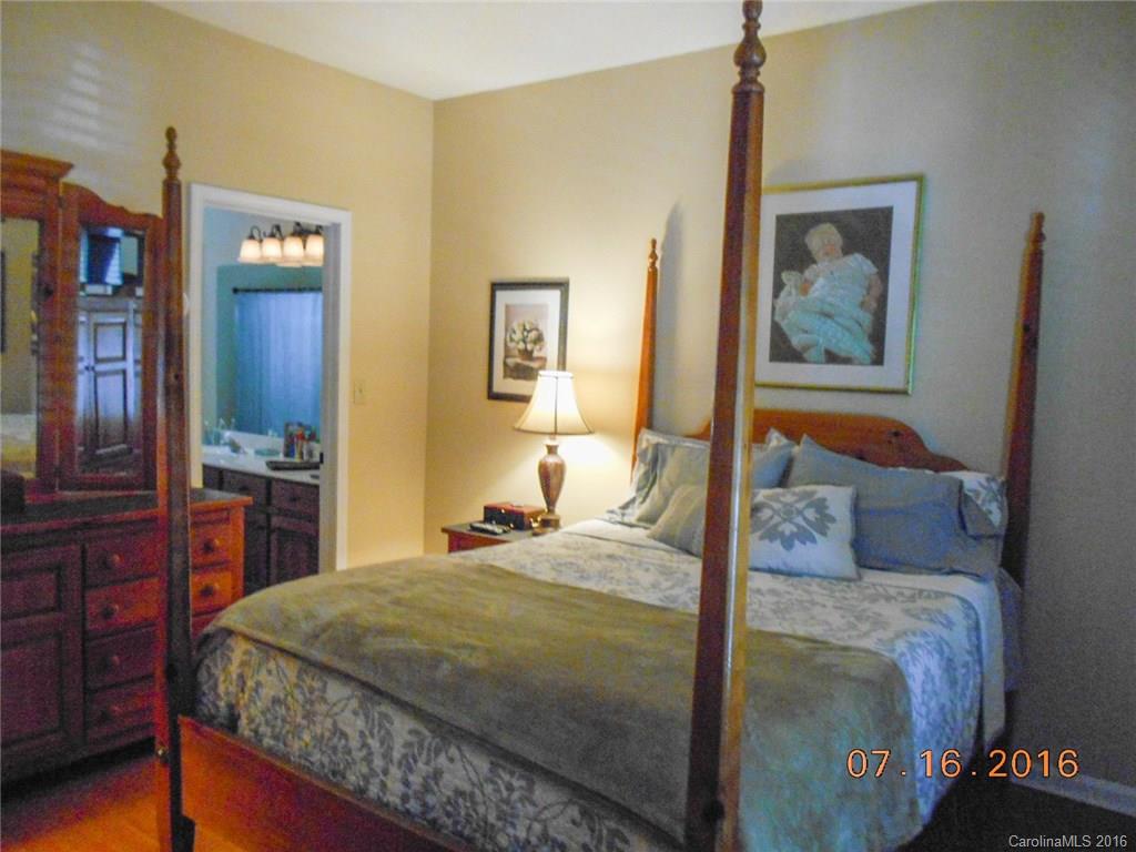 Adams Bluff - Residential