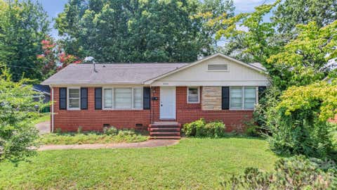 Photo of 3029 Rosehill Drive, Charlotte, NC 28212 (MLS # 4417445)