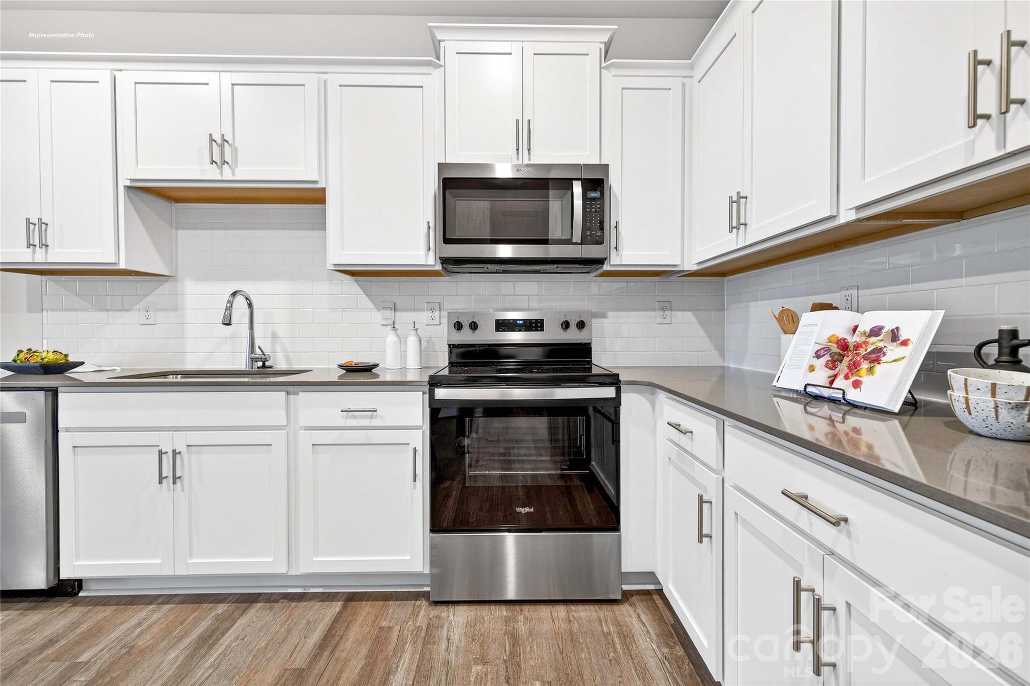Photo 1 of 21 — 658 13th Avenue Drive NE, Hickory, NC 28601