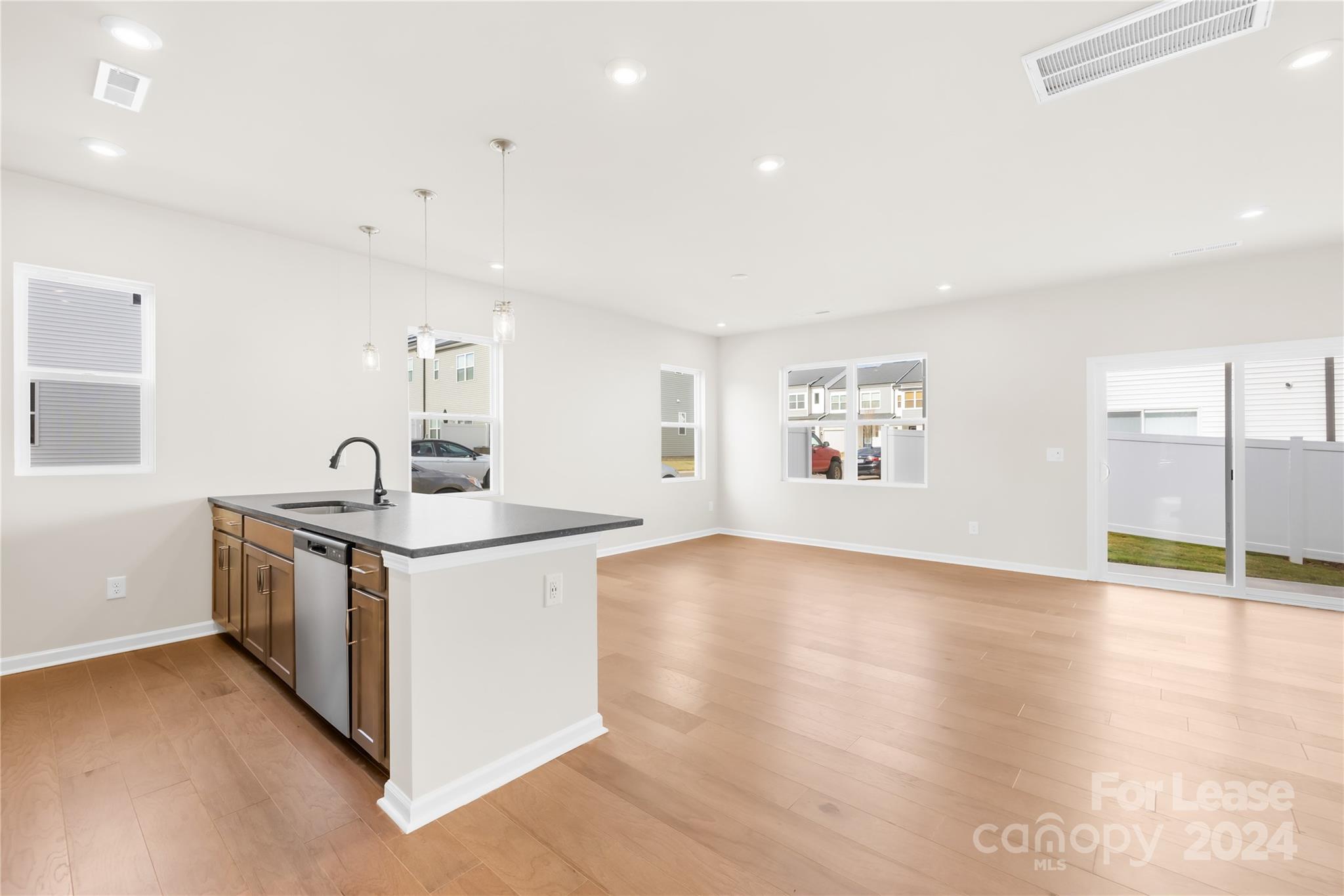 Fifteen 15 Cannon - Residential Lease