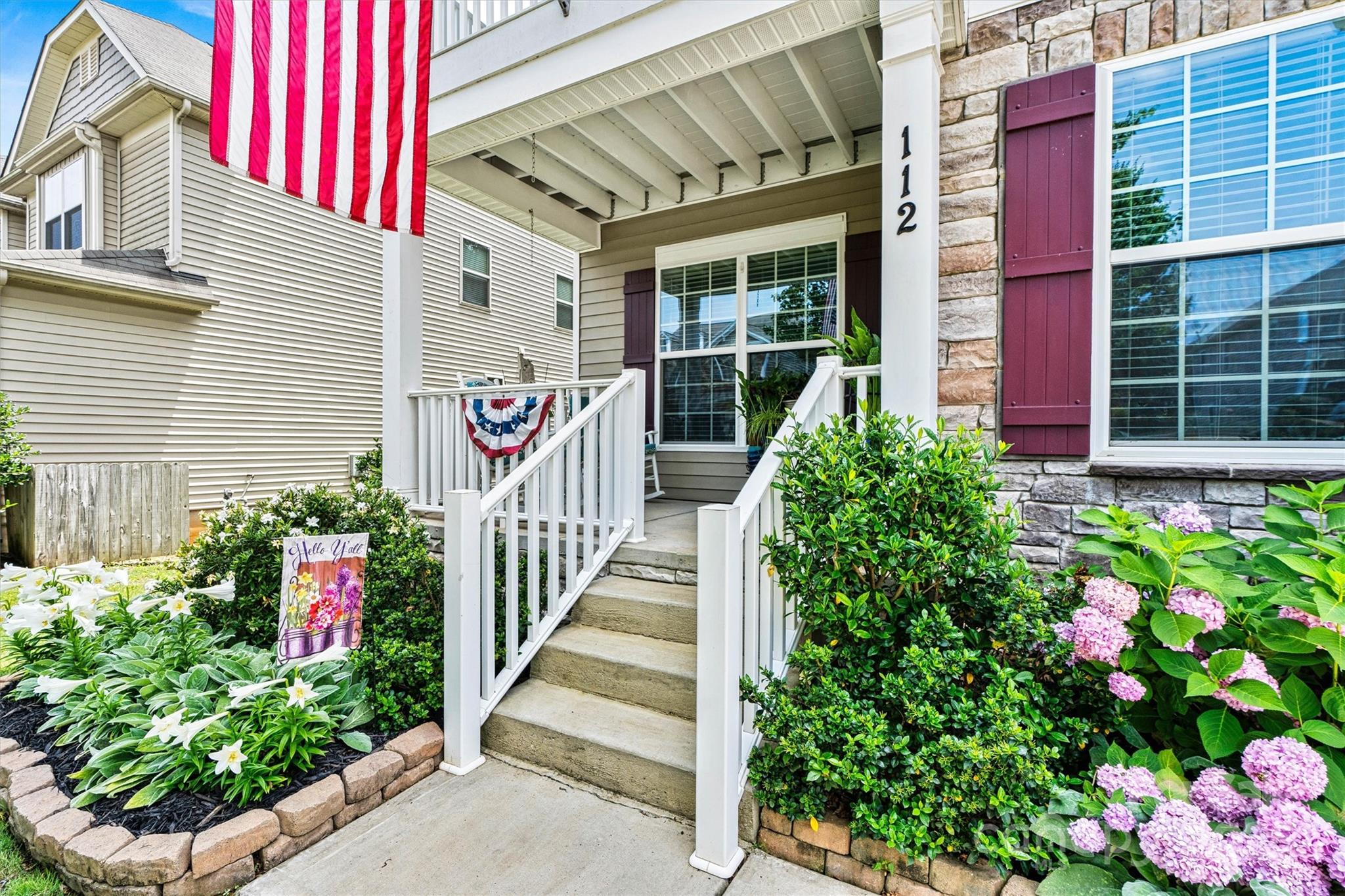 112 E Heart Pine Lane