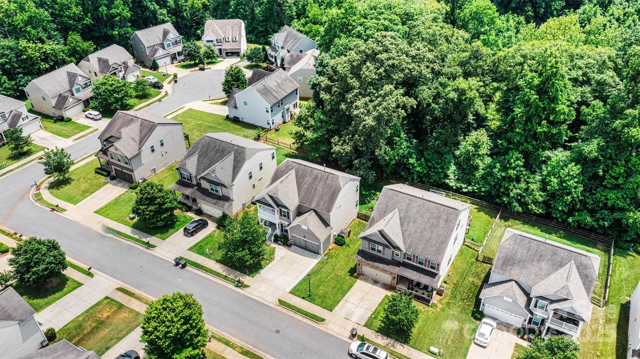 112 E Heart Pine Lane