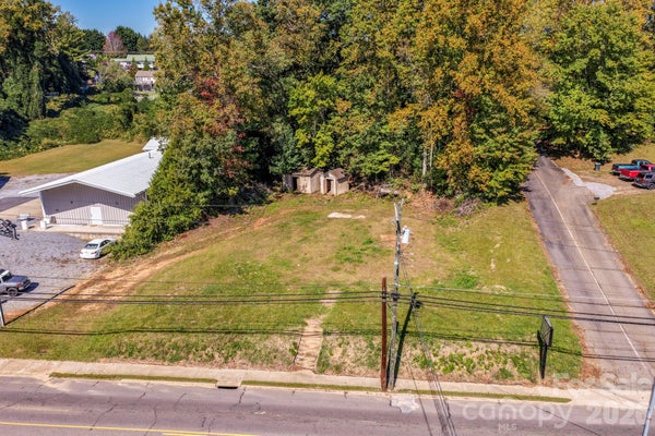 891 E COURT ST, MARION, NC 28752 - Image 6293c27d47c12e58ec92fa0572e8fe07/3922309346