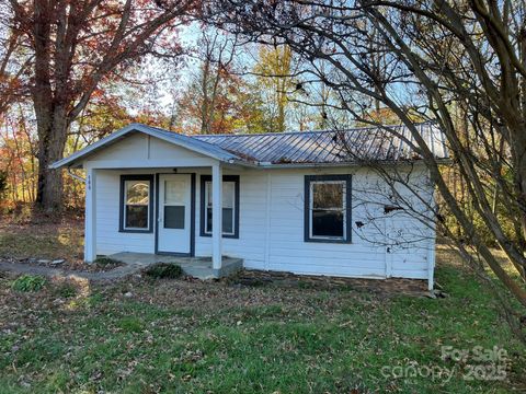 1668 Oakland Road Forest City NC 28043