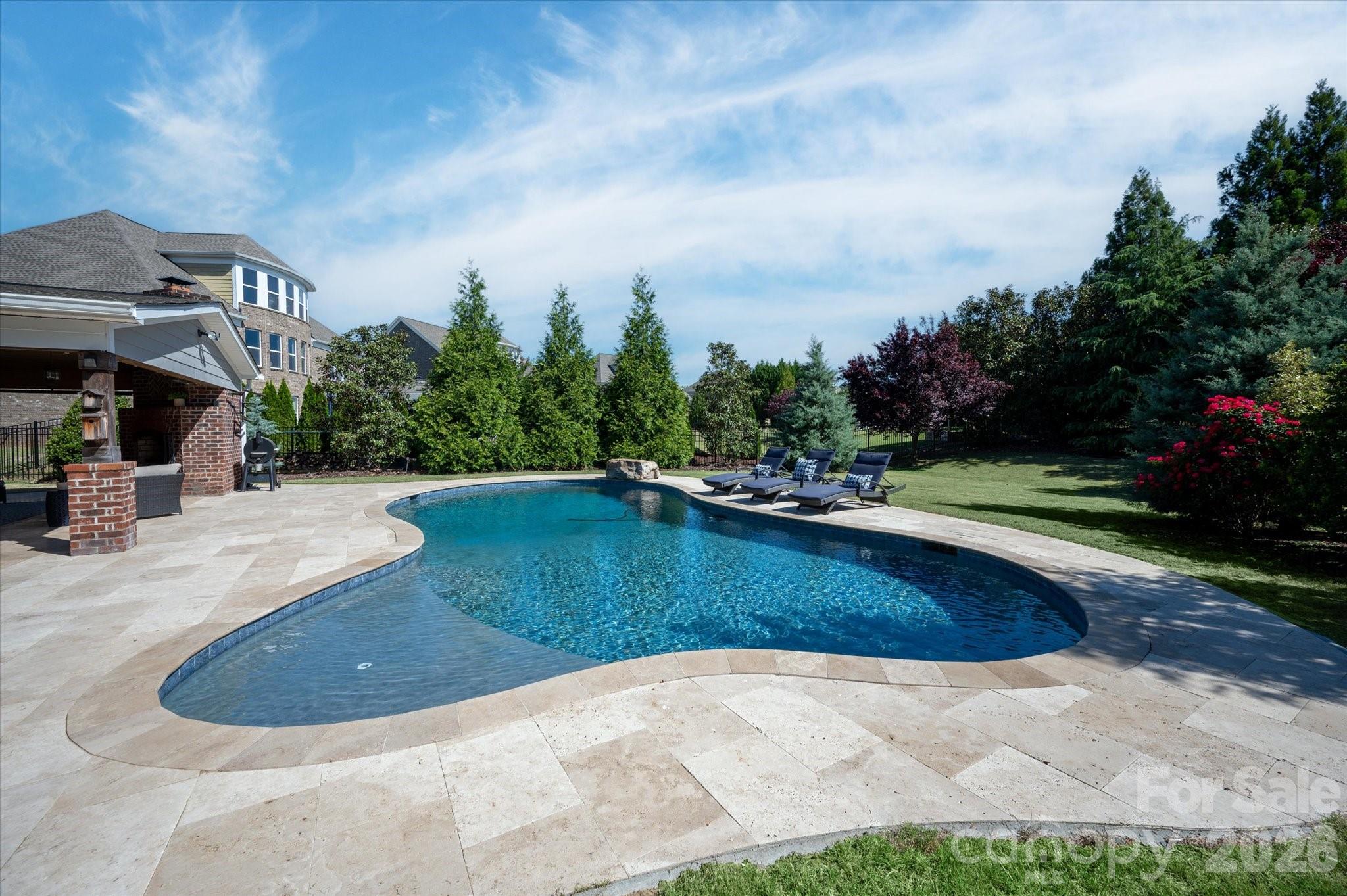 The Chimneys of Marvin - Residential