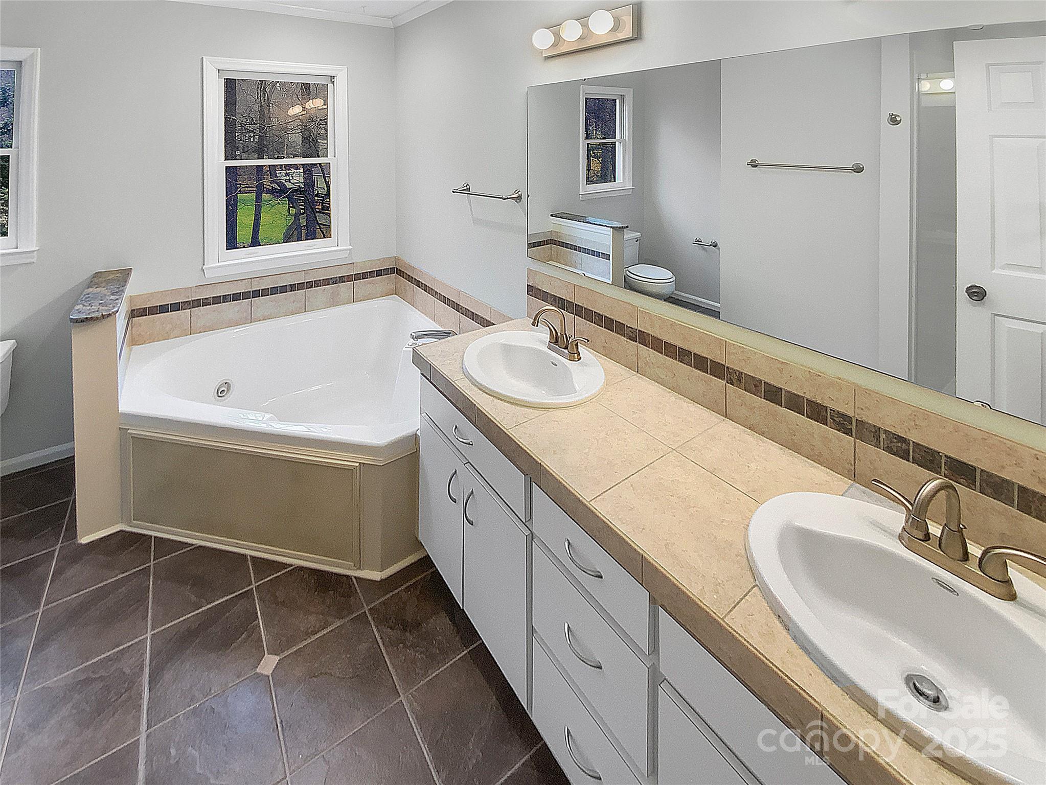 Olde Williamsburg - Residential