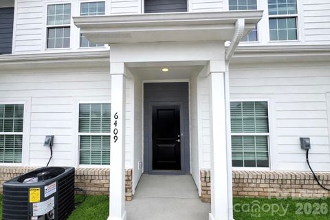 Photo of 4700 Prosperity Church Road #6409, Charlotte, NC 28269 (MLS # 4357244)