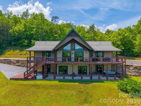 Photo of 346 Torwood Lane, Whittier, NC 28789 (MLS # 4390567)