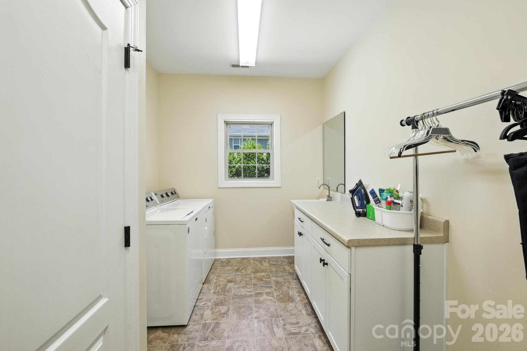 EDGEWATER - Residential