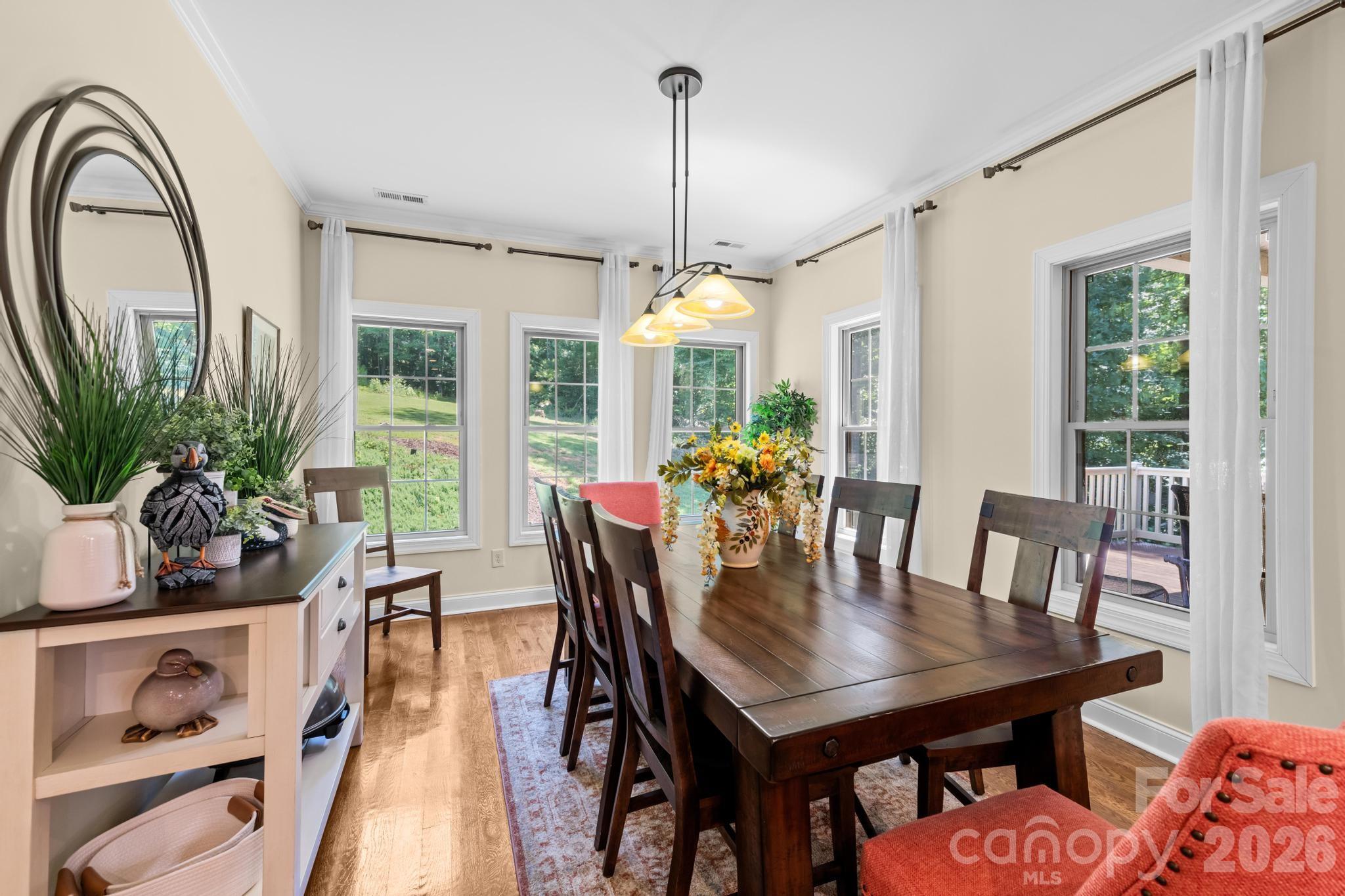 EDGEWATER - Residential