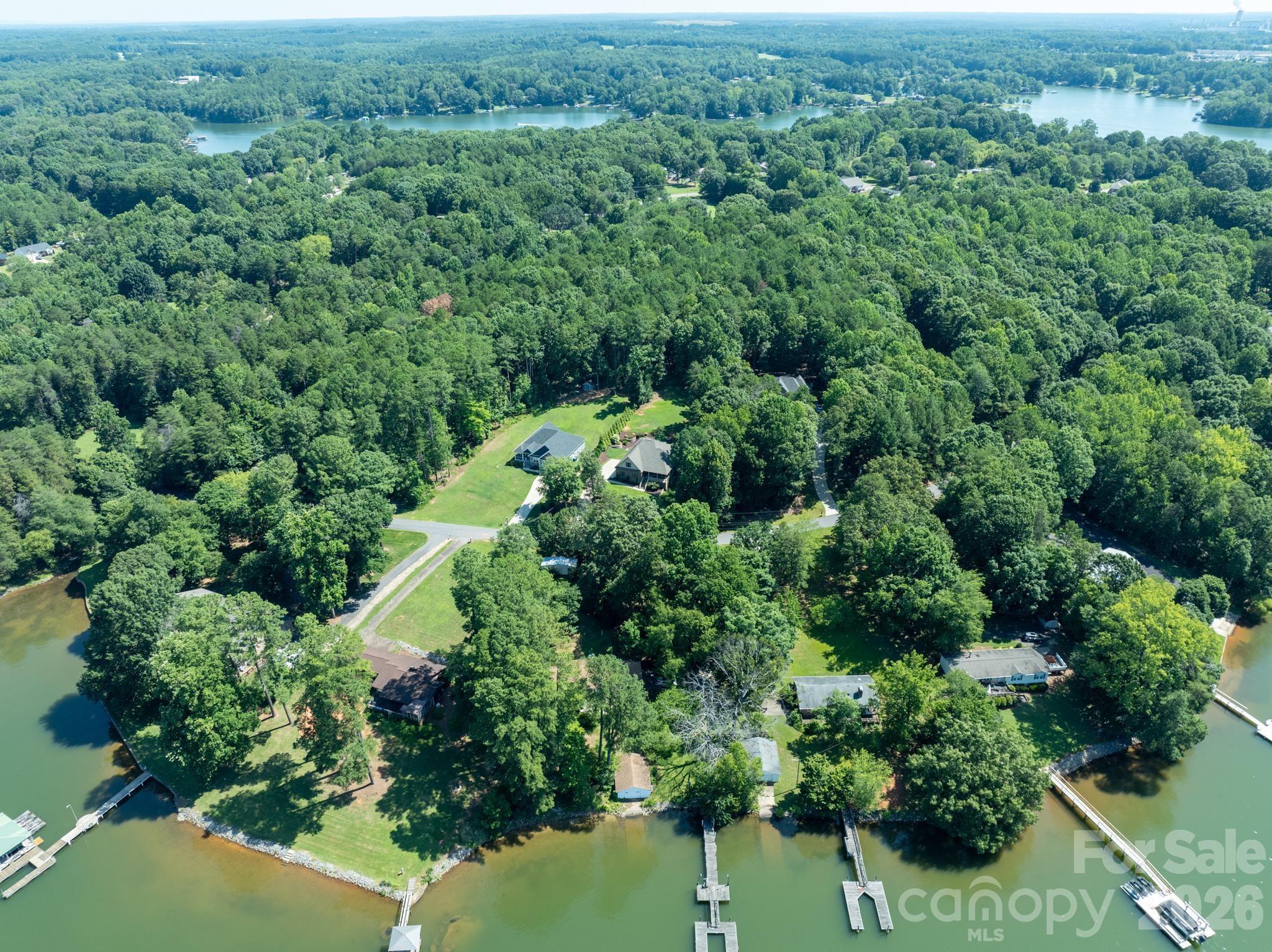 EDGEWATER - Residential