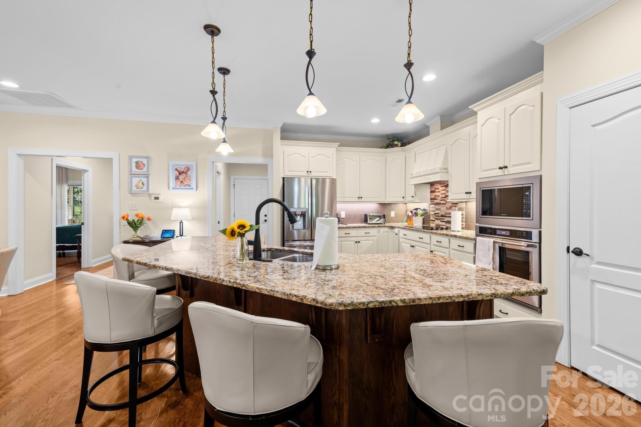 EDGEWATER - Residential