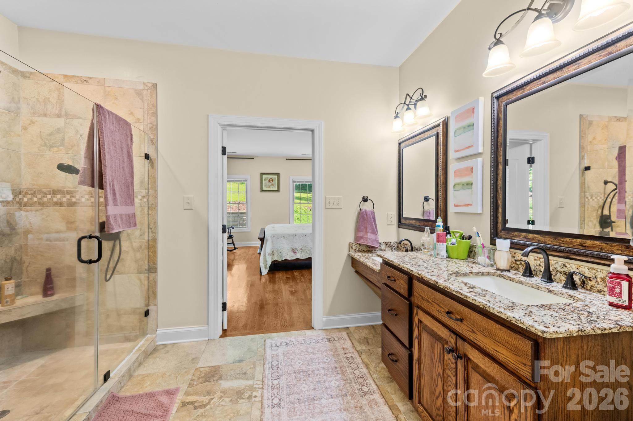 EDGEWATER - Residential