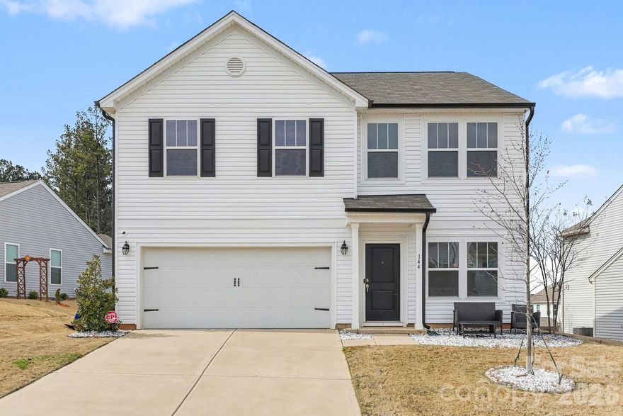 Don't miss out on this 4 bedroom, 2.5 bath with a dining room, office/flex room, and all 4 bedrooms and the laundry room on the upper level. There is also a loft upstairs.
