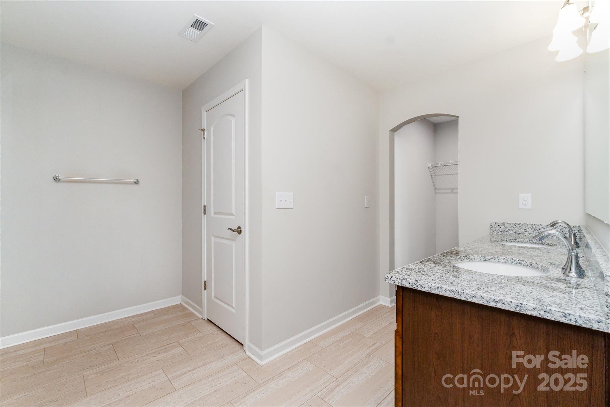 The Pinnacle at Handsmill - Residential