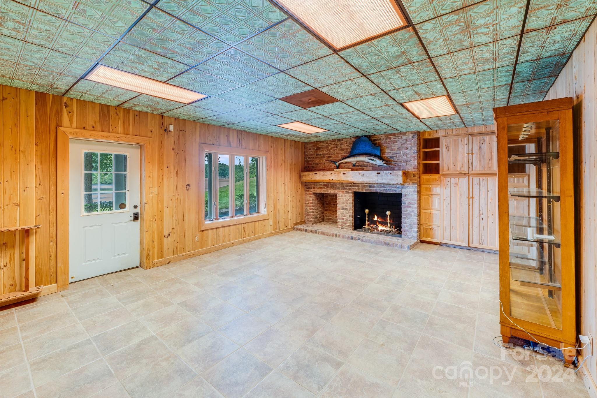 Aero Plantation - Residential