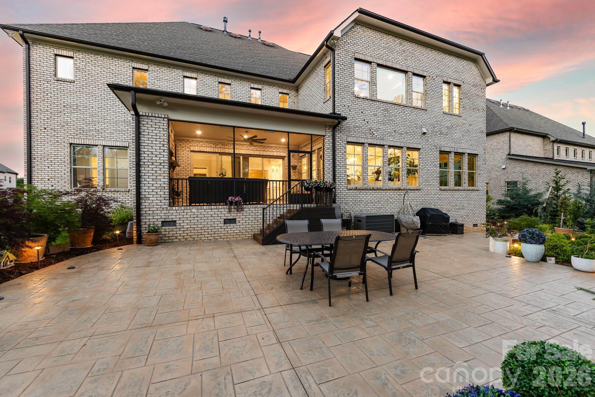 Ladera - Residential