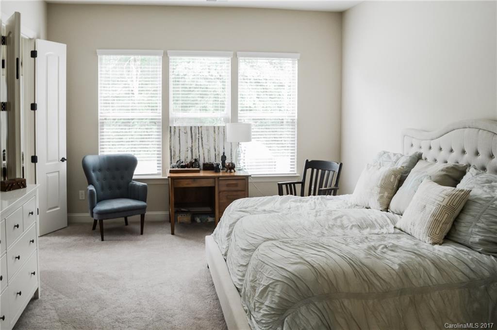 SECREST VILLAGE - Residential