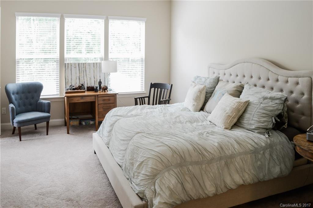 SECREST VILLAGE - Residential