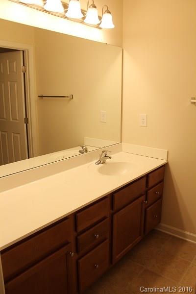 Lake Shore On Lake Wylie - Residential Lease