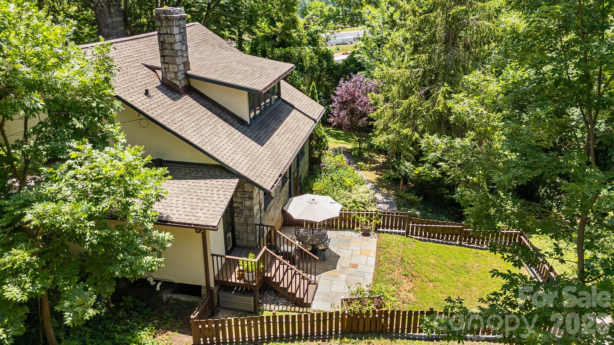 25 Saint Dunstans Circle