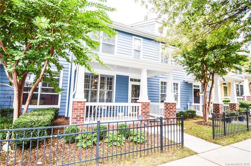 Barely used and available 2 BR townhome w/ full front porch in Town Center section of Baxter. Featuring extended wood floors, new paint throughout, 42" cabinets, island, upgraded appliances, gas FP, dual master suites with private baths, central laundry, fenced courtyard, private parking, & additional parking out front. Just steps from YMCA, Restaurants, Shops, Shady Grove Park, Elem School, & library