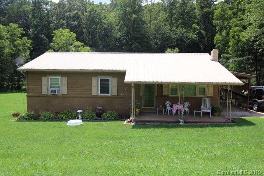 Lots of curb appeal and convenient to everything! Handicap accessible and seconds from I-40, Walmart, and additional shopping. Four bedrooms, kitchen/dining combination, living room and bath..... all on one level with a back deck, covered side deck, and covered front porch. Make your appointment today!
