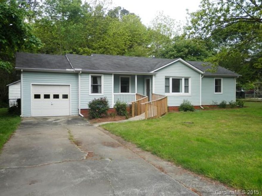 Wonderful home with charming hardwood floors throughout. Low maintenance vinyl siding, roomy kitchen with great cabinets, walk-in laundry, fully fenced.