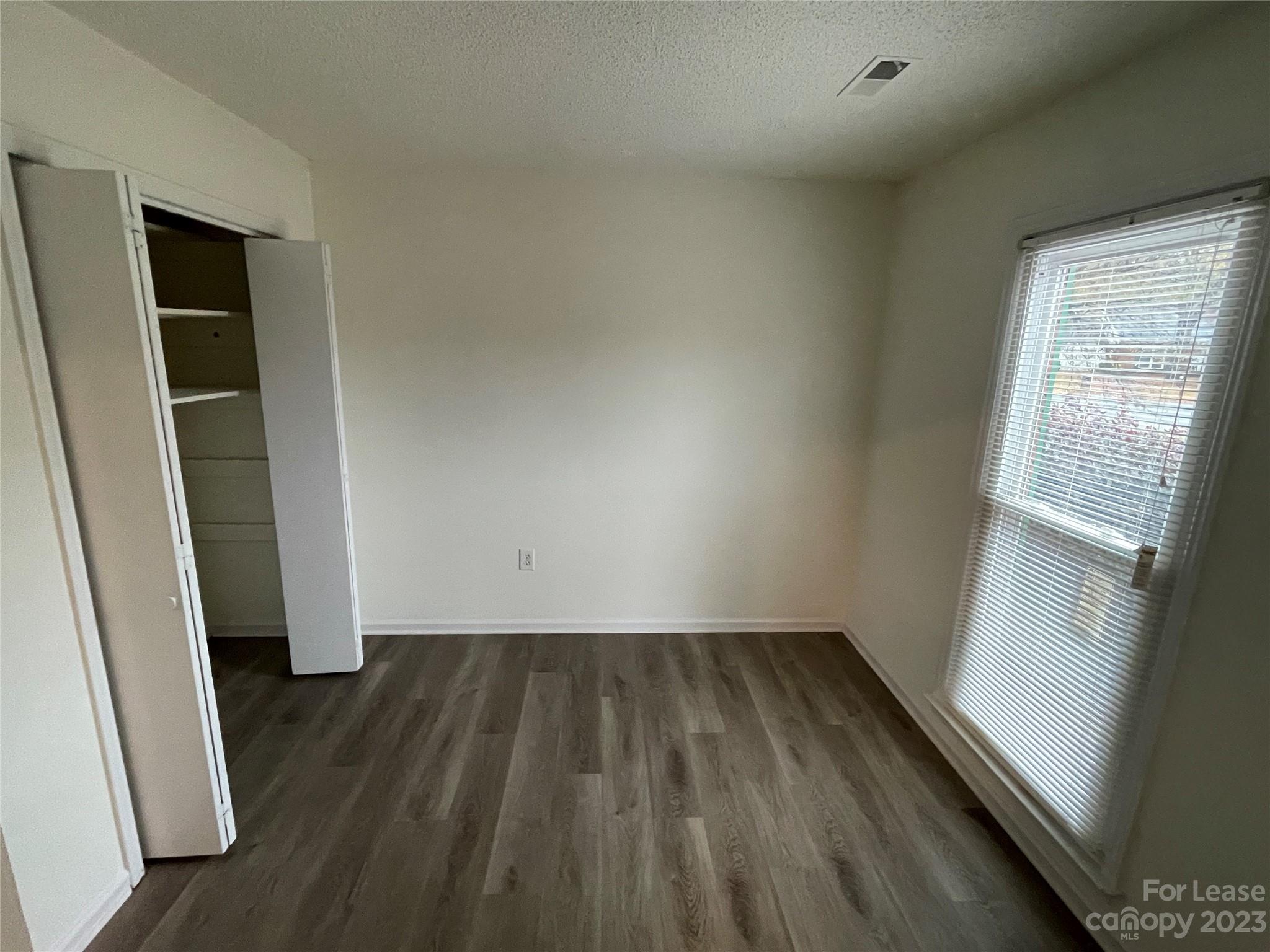 Old Oaks - Residential Lease