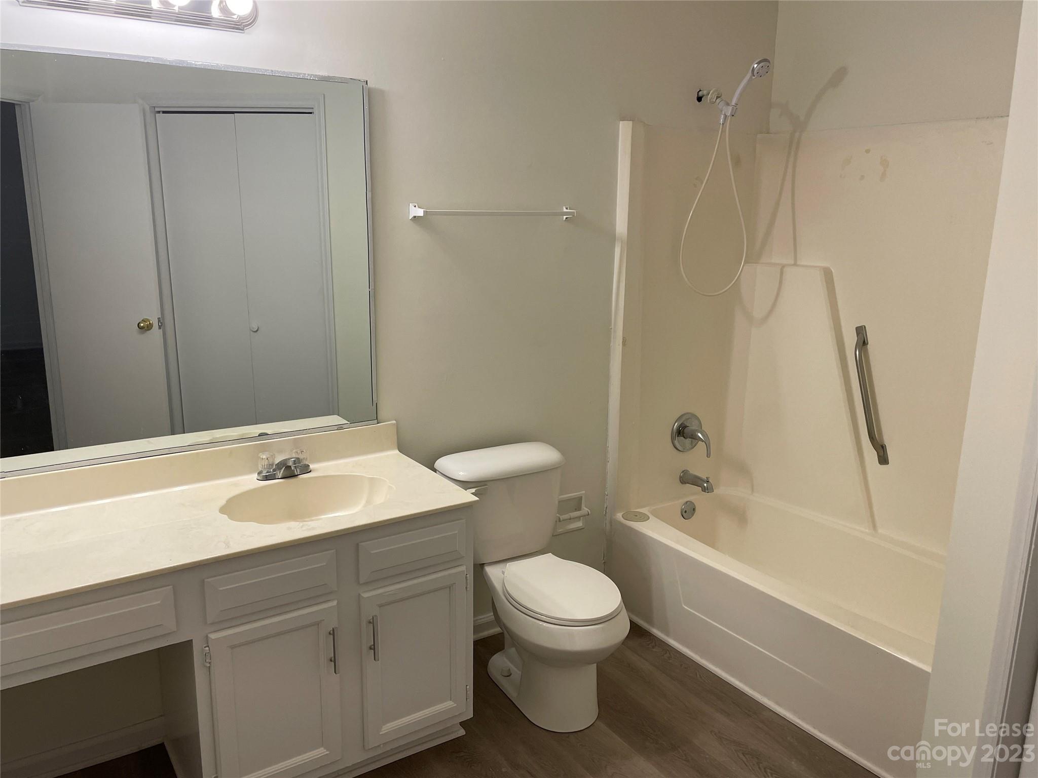 Old Oaks - Residential Lease